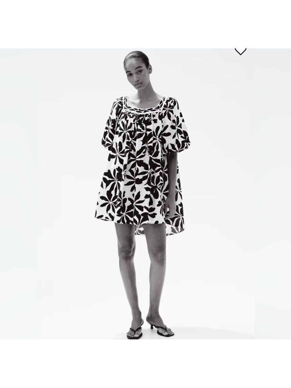 BALLOON-SLEEVED TUNIC DRESS